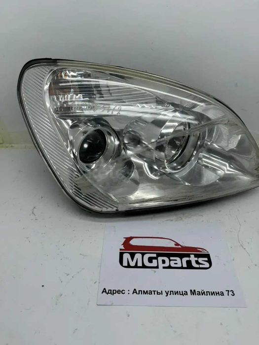 Фара б/у оригинал правая и левая от KIA Carens 6-12г