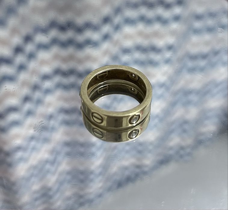 Продам золотое кольцо.
