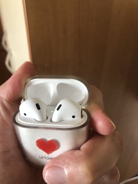 Наушники продам Айфон оригинал