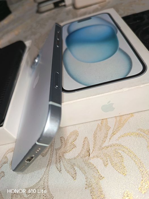 Vând sau schimb iphone 15 256 de gb 83% sanatate baterie preț 1899