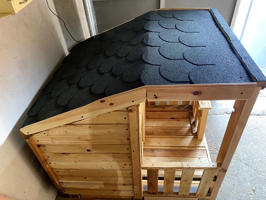 Къща за кучета ръчно направена