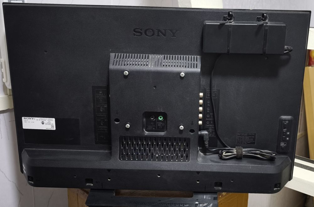 Телевизор SONY Bravia, 24 дюйма, б/у