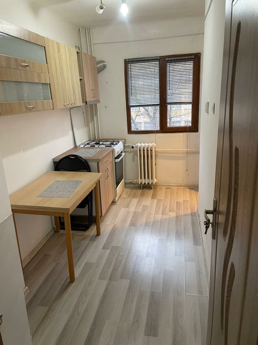 Garsonieră de închiriat