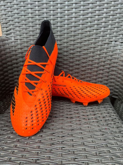 Професионални Бутонки Adidas Predator Accuracy.1 FG