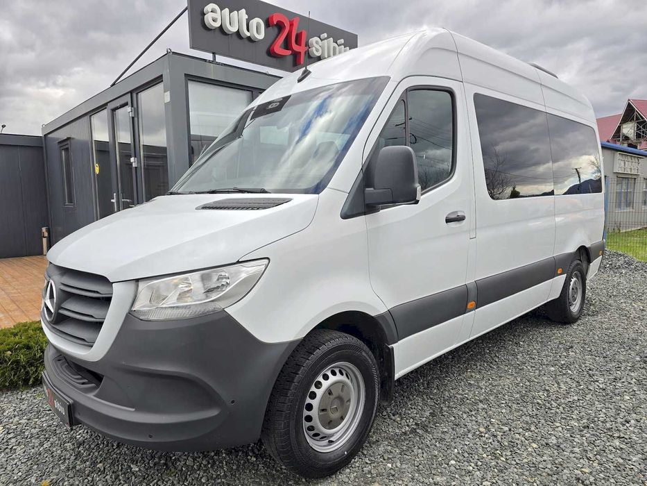 Mercedes-Benz Sprinter 314 CDI 8+1 loc., 2143 cmc 143 CP. tractiune spate.. AC,klima pasageri,Webasto,camera marsarier,stare tehnica foarte buna.