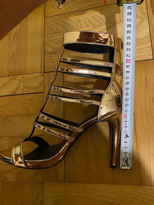 Нови сандали на ток,розово злато,ръчна изработка,10 н