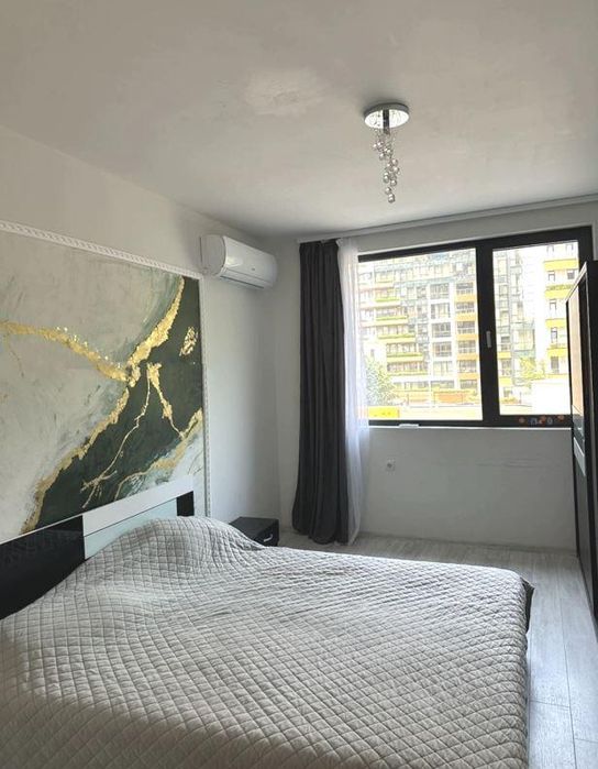 Дава се под наем Четиристаен апартамент в Варна, Бриз - 165 кв.м за 1000 € - Снимка #2