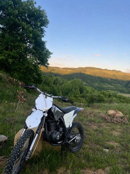 Vand urgent !! Cross hurricane nitro 250 cc 2022