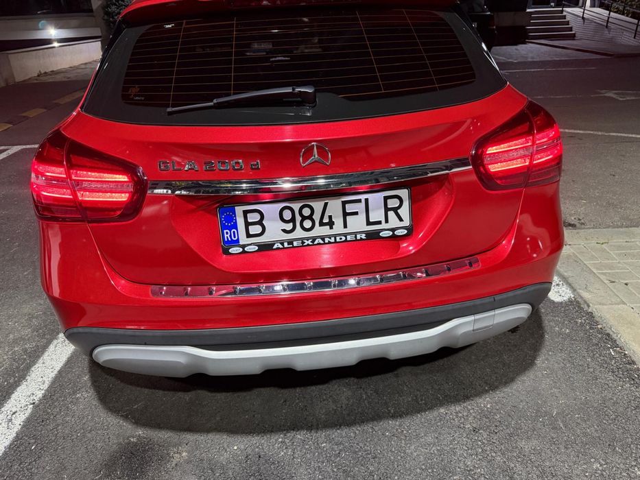MERCEDES-BENZ GLA 2018 — imagine 2