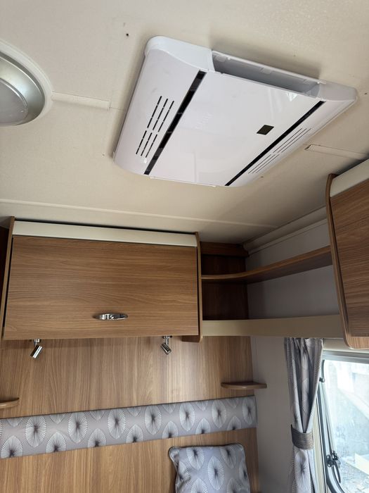 Inchiriere rulota cu 2 zone si cu AC