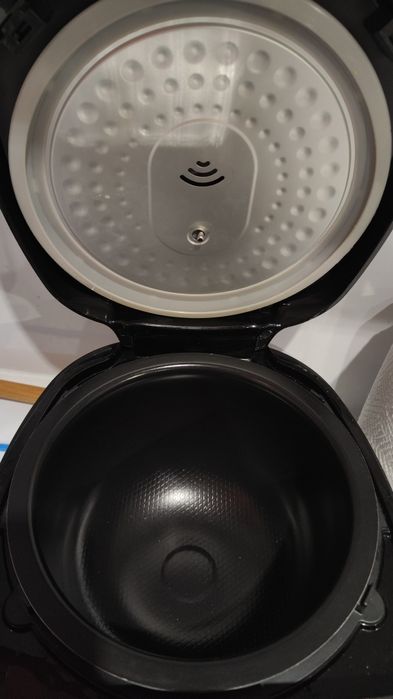 Мултикукър на Тефал модел R33-1