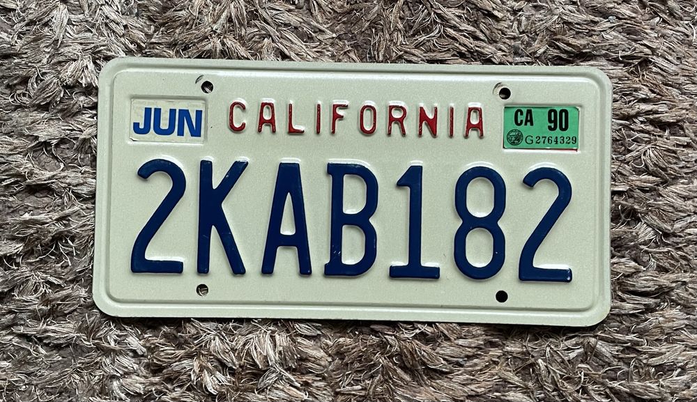 Placuta/numar inmatriculare masina original Sua California k1