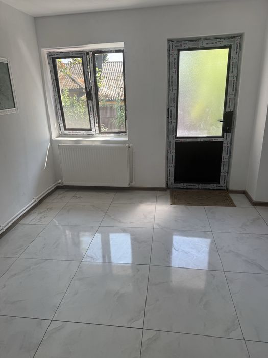 Vand Casa  340 m2 ,90 mii euro zona pompieri