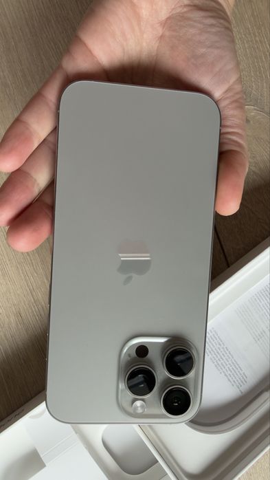 Iphone 16 pro max 512 bat 99%