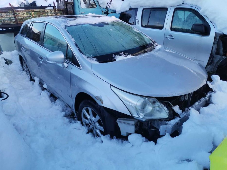 Toyota Avensis T27 2.2 D-CAT 150 / Тойота Авенсис 2011 Година на части