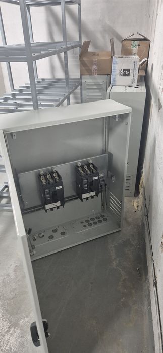 Tablou electric Schneider NSX630S DC 630A + cofret (4 buc) / din UPS /