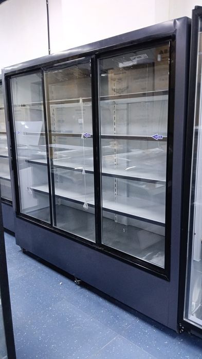 Витрины для различных продуктов