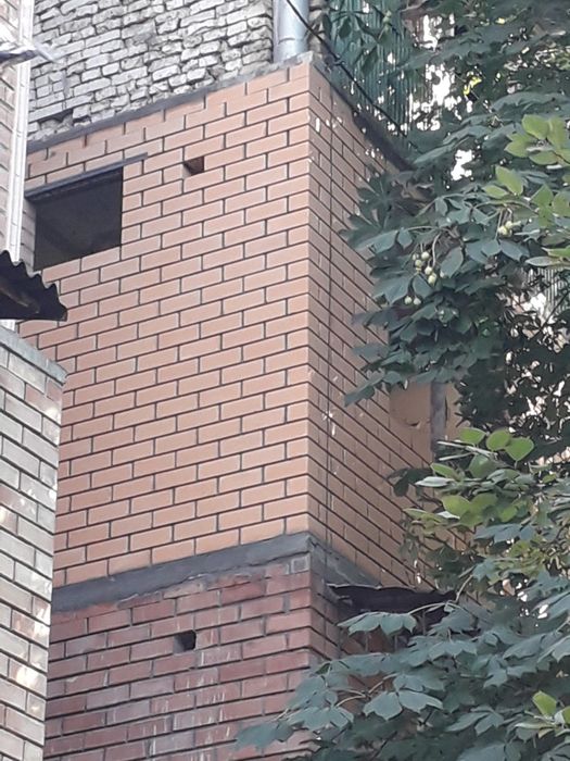 Кладка балконов аблицовичним