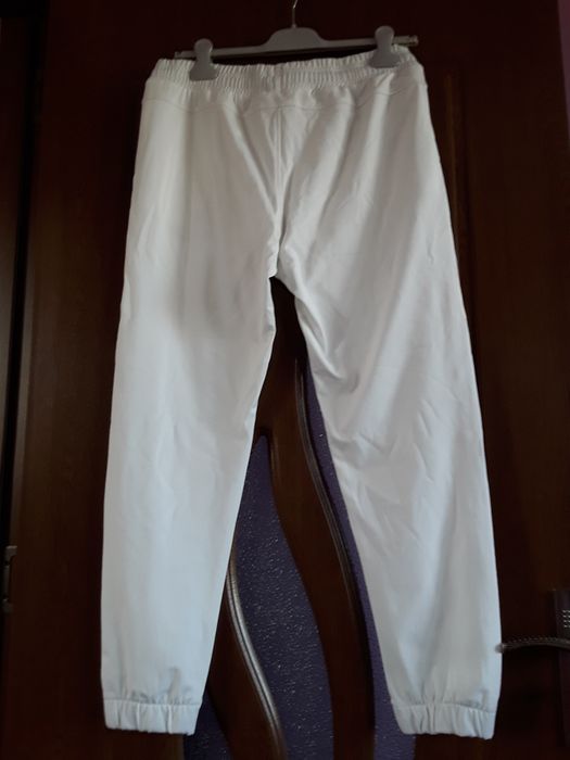 Vând Pantaloni de Trening Damă Nike Originali Mărimea XL Noi Italia
