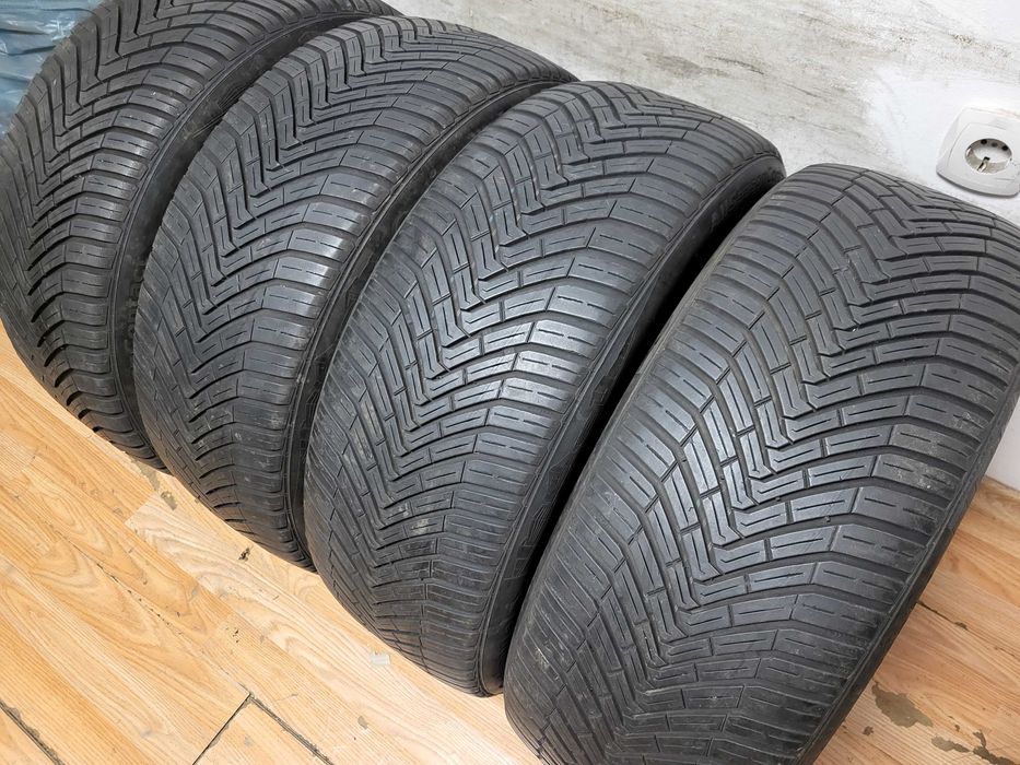 225/40/18 Bridgestone / 215/45/18 Continental / всесезонни гуми