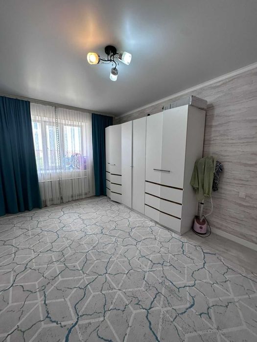 Продам 3х комн кв Батыс с ремонтом