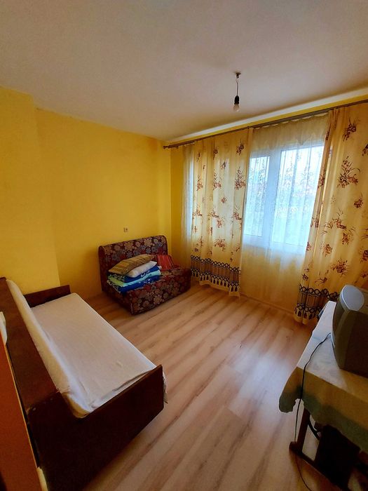 Дава се под наем Тристаен апартамент в Бургас, Меден рудник - зона А - 99 кв.м за 178.5 € - Снимка #2