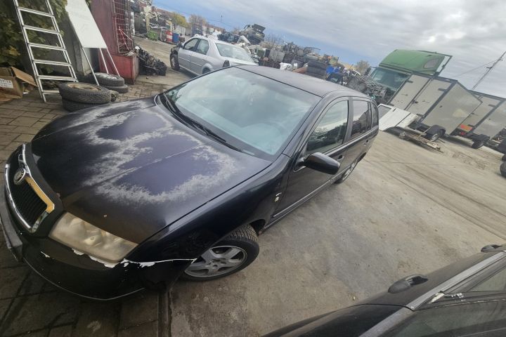 Oglinda dreapta Skoda Fabia 2000 1.4 MT (101 hp)
