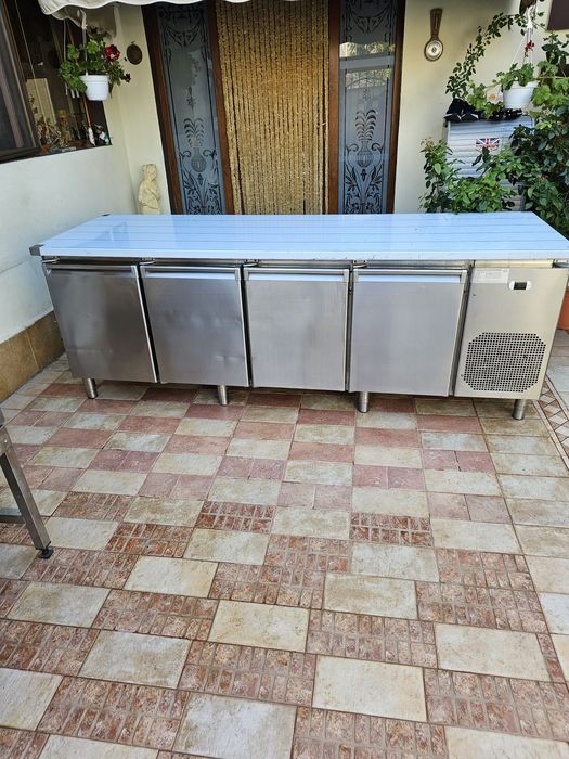 Masă rece 4 usi inox dimensiuni 225/70 cm