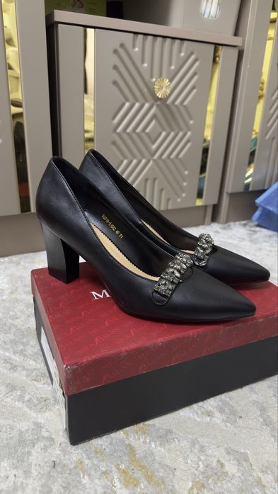 Туфли на каблуке