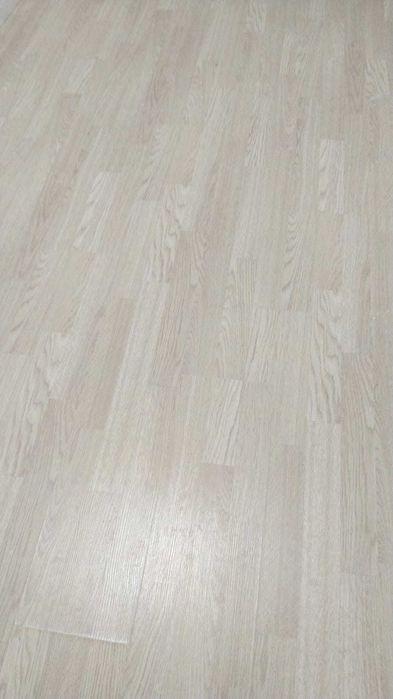 продам ламинат б/у