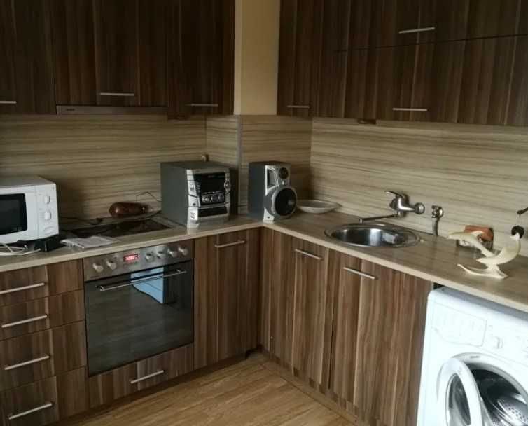 Дава се под наем Двустаен апартамент в Пловдив, Гагарин - 62 кв.м за 289.17 € - Снимка #2