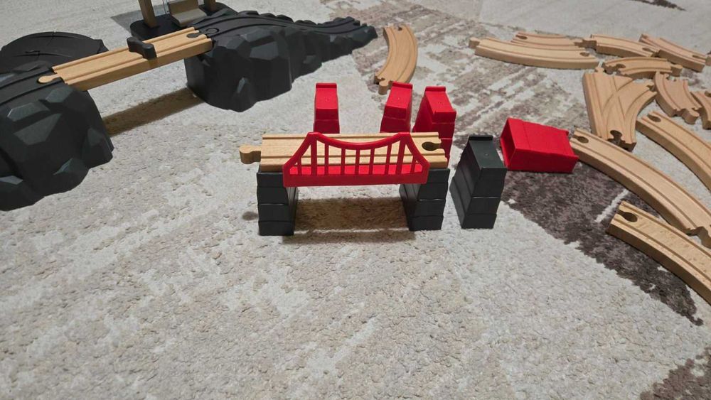 Дървена писта с влакчета от Lidl