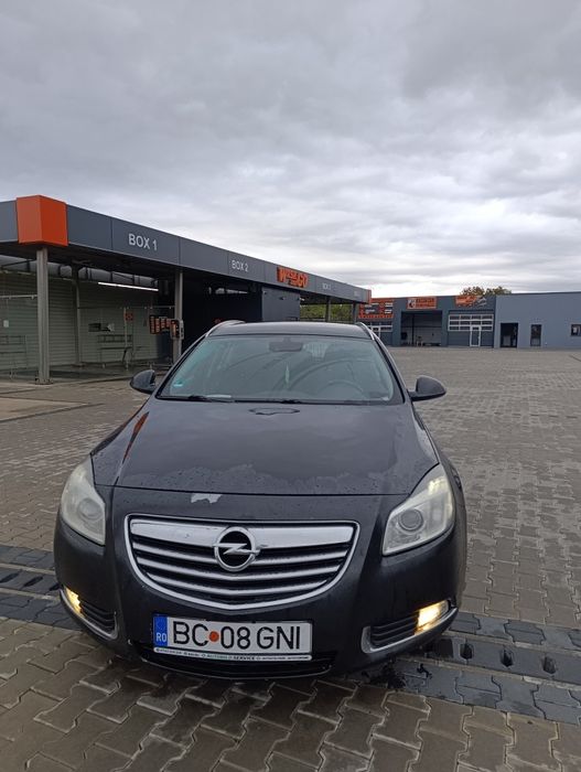 Vând Opel insignia