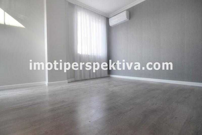 Продава се Тристаен апартамент в Пловдив, Кючук Париж - 140 кв.м за 1343 €/кв.м - Снимка #6