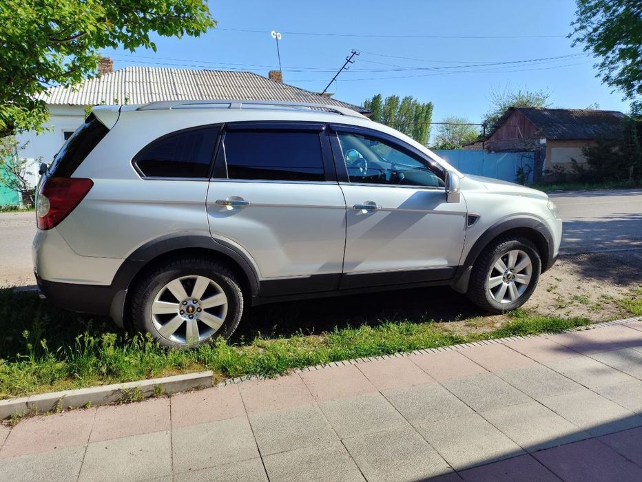 Chevrolet Captiva LT2.   2010года