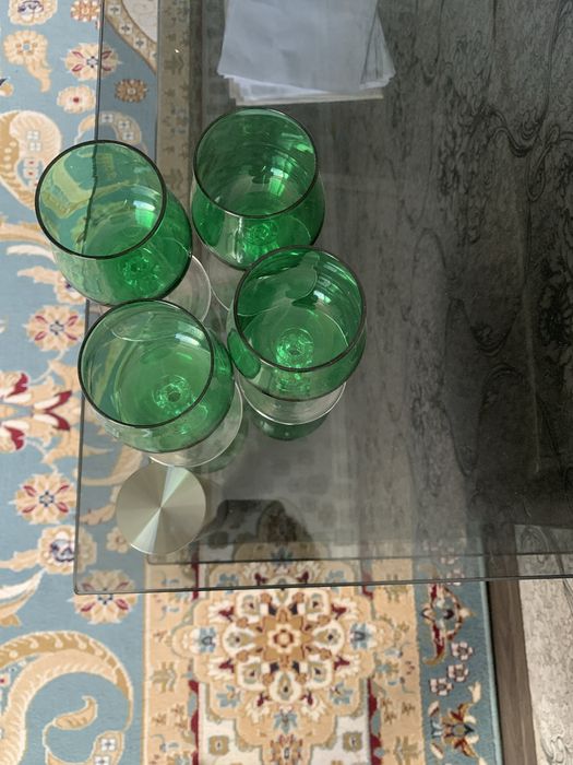 Продам бокалы 4 штуки , советское стекло