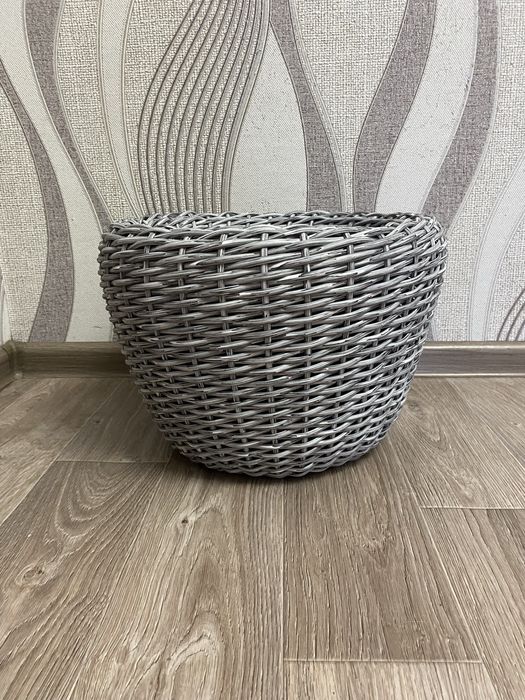 Кашпо из ротанга