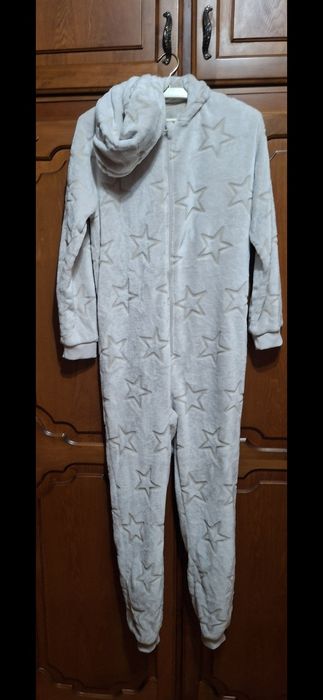 Pijama pufoasa cu stelute