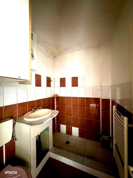 Garsonieră zona Dumbrava 2 , etaj 4- preț 22900 euro