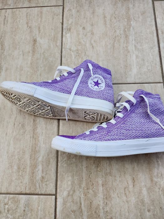 Tenesi Converse Mov