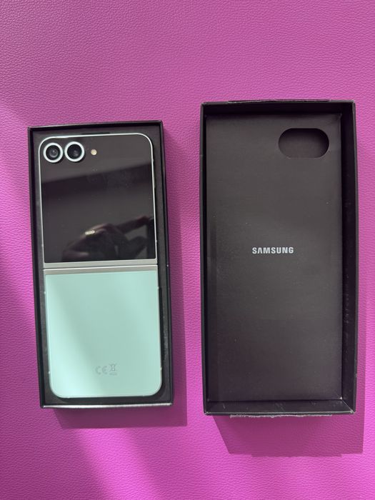 Samsung Galaxy Z 6 Flip