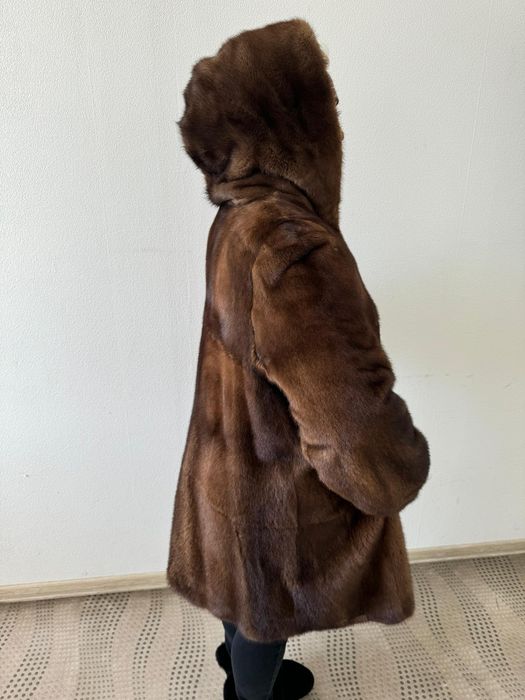 Продам шубу из меха норки