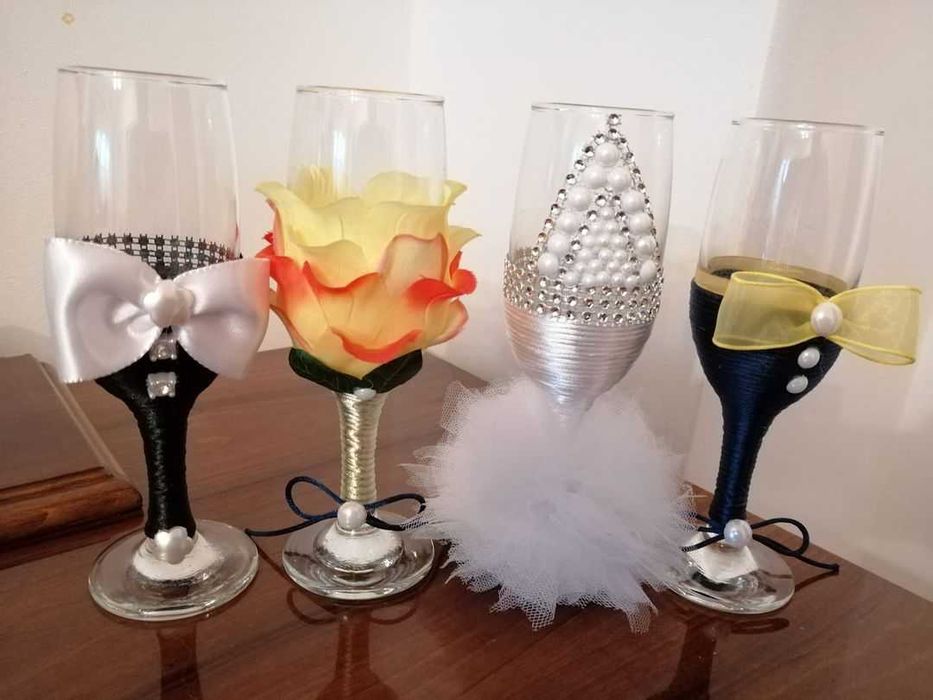 Buchete pentru nunta si pahare pentru miri si nasi