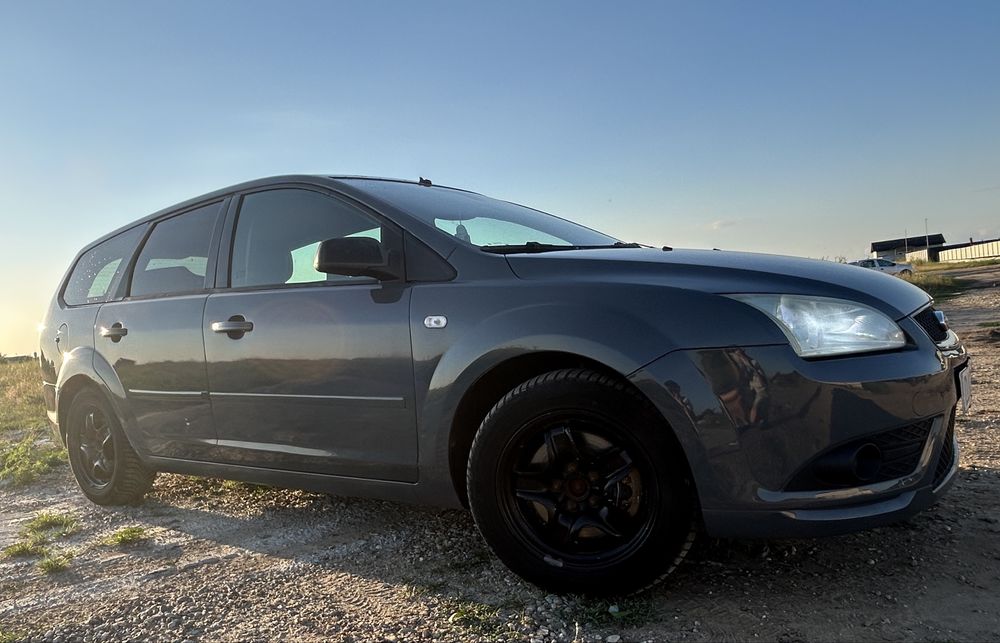 Vand Ford Focus sau pentru rabla
