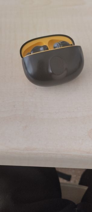 Продам на наушиниг