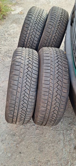 Зимни гуми Continental за джип 215/ 65/17 17