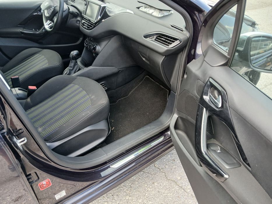 Peugeot 208 2016/1.2benzin НА ЧАСТИ!