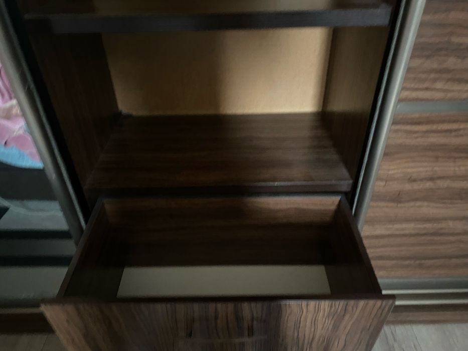 продам шкаф хороший