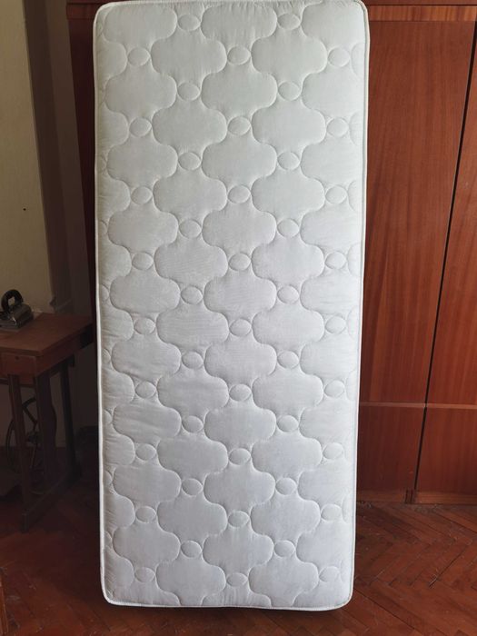 Еднолицев матрак два броя