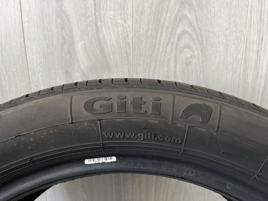Нови летни гуми 215/50/18 Giti